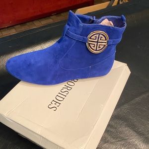 🚨BOOTS🚨